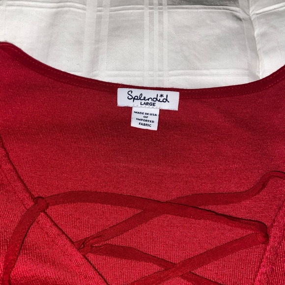 Red long sleeve with cross strings - Picture 3 of 6